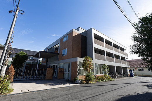 日野市万願寺、児童養護施設外観